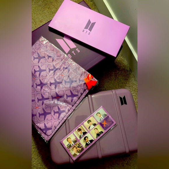 BTS Merch box 5 - Picture 1 of 7